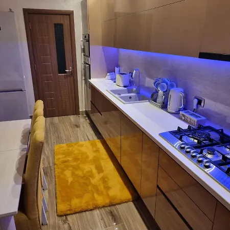 Charlise Apartament *